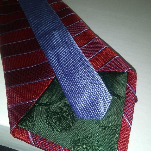 Vintage Tommy Hilfiger Tie 100% imported Silk - Picture 4 of 4